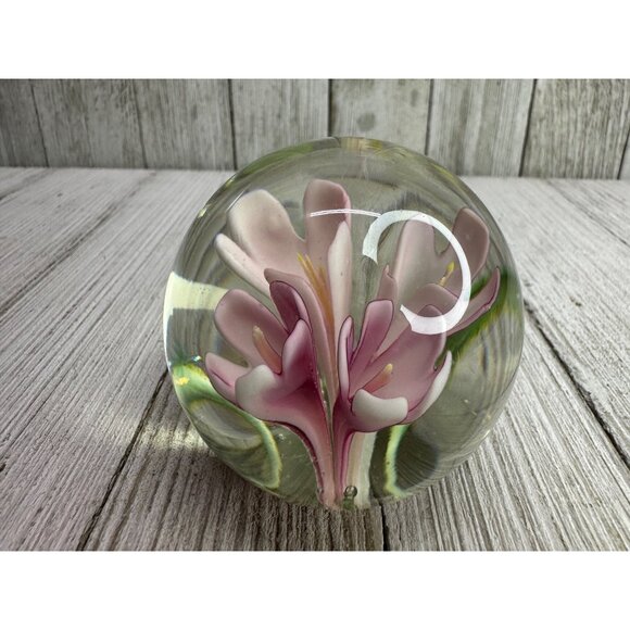 Vtg Studio Art Glass Crystal Ball Pink Flower Paperweight 2.5" Gift Desk Decor - Picture 4 of 8